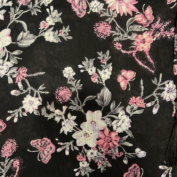 Papa Vancouver Floral Tunic Top​​​​ - Picture 6 of 15